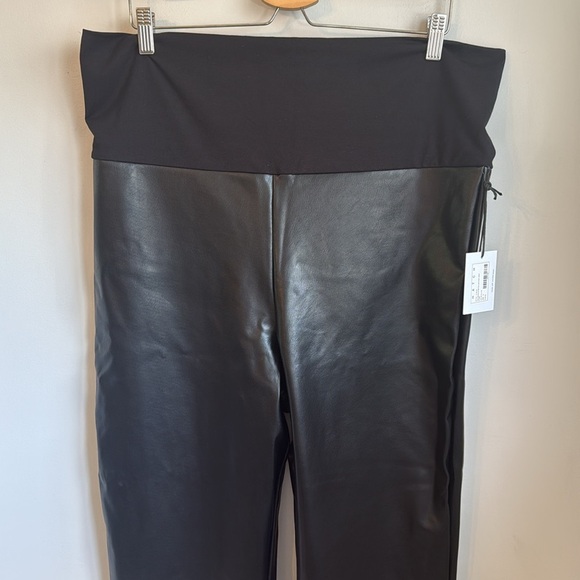 NWT Hatch The Vegan Stretch Leather Crop Flare SZ XL - Picture 6 of 7